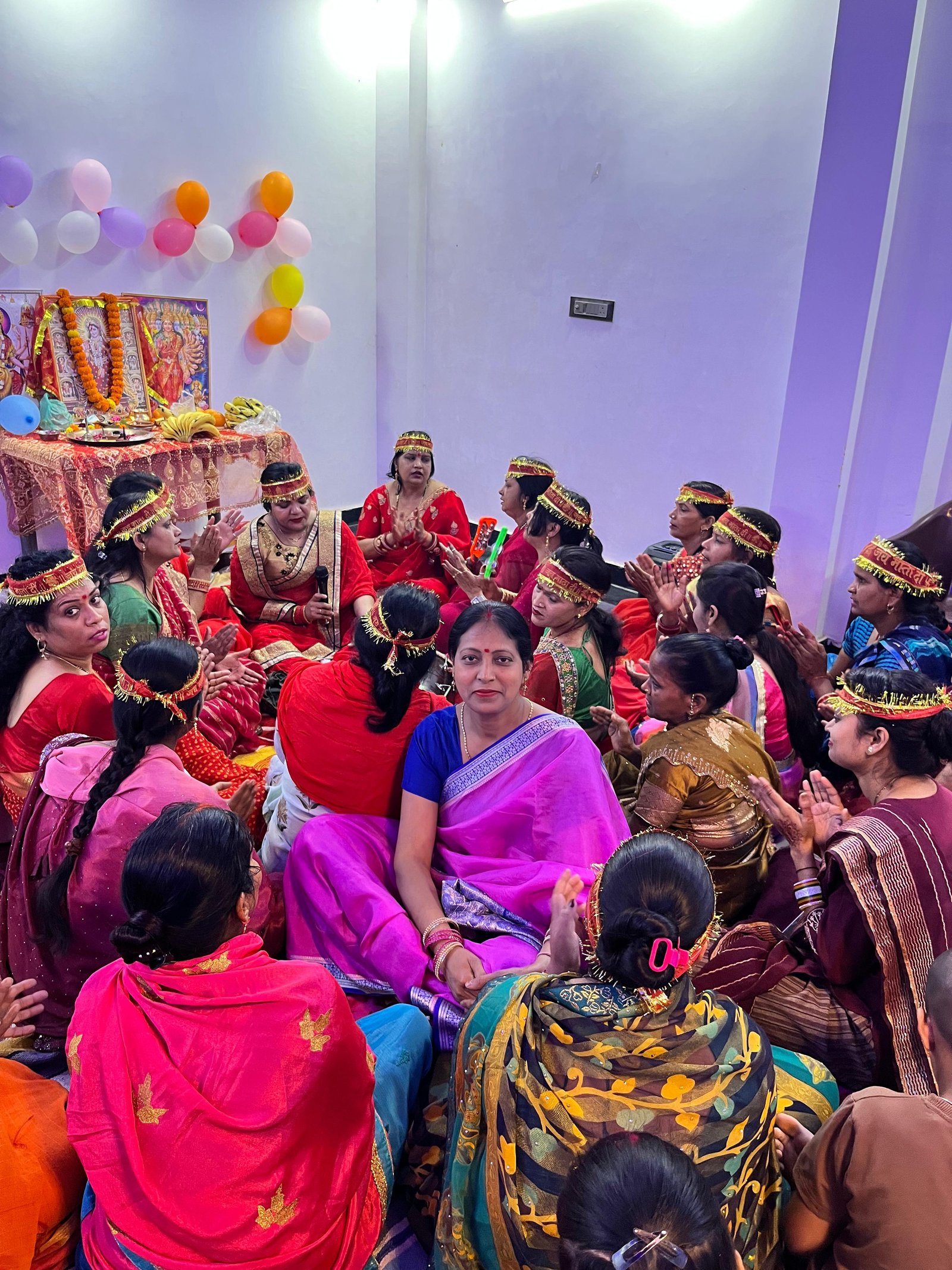 नवरात्री के अवसर पर भजन कीर्तन