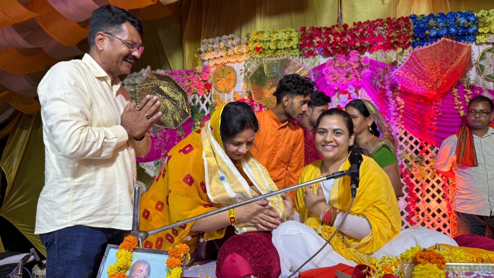 भव्य कलश यात्रा सहित श्रीराम कथा प्रारम्भ।
