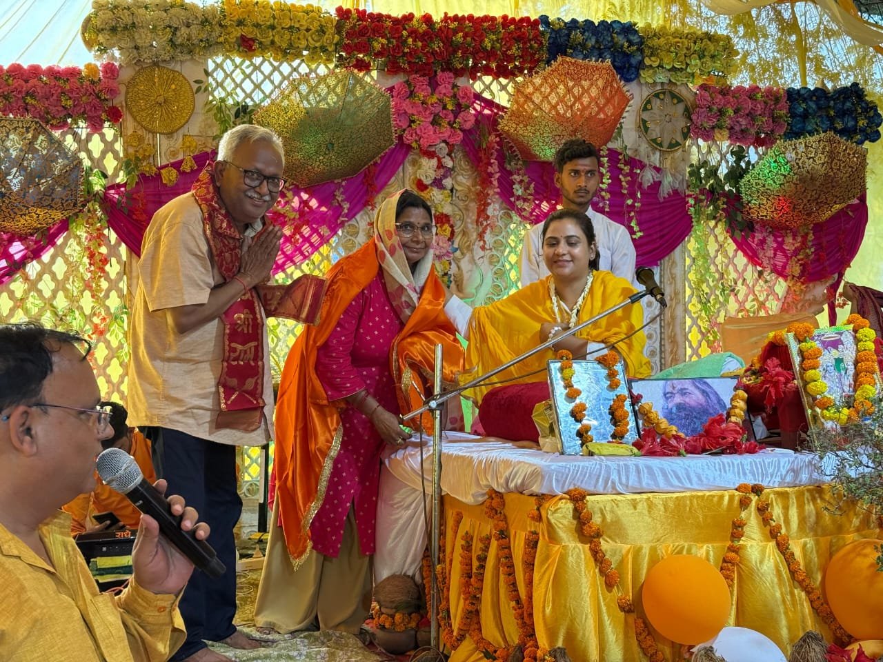 भव्य कलश यात्रा सहित श्रीराम कथा प्रारम्भ।