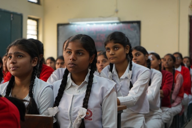 मजबूत महिलाएँ, मजबूत समाज
