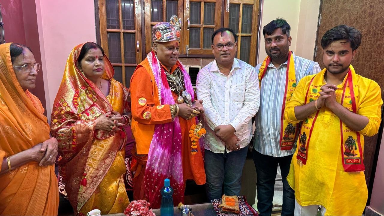 भव्य कलश यात्रा सहित श्रीराम कथा प्रारम्भ।